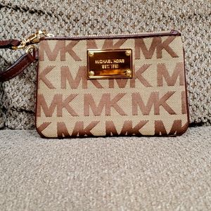 Michael Kors MK Wristlet